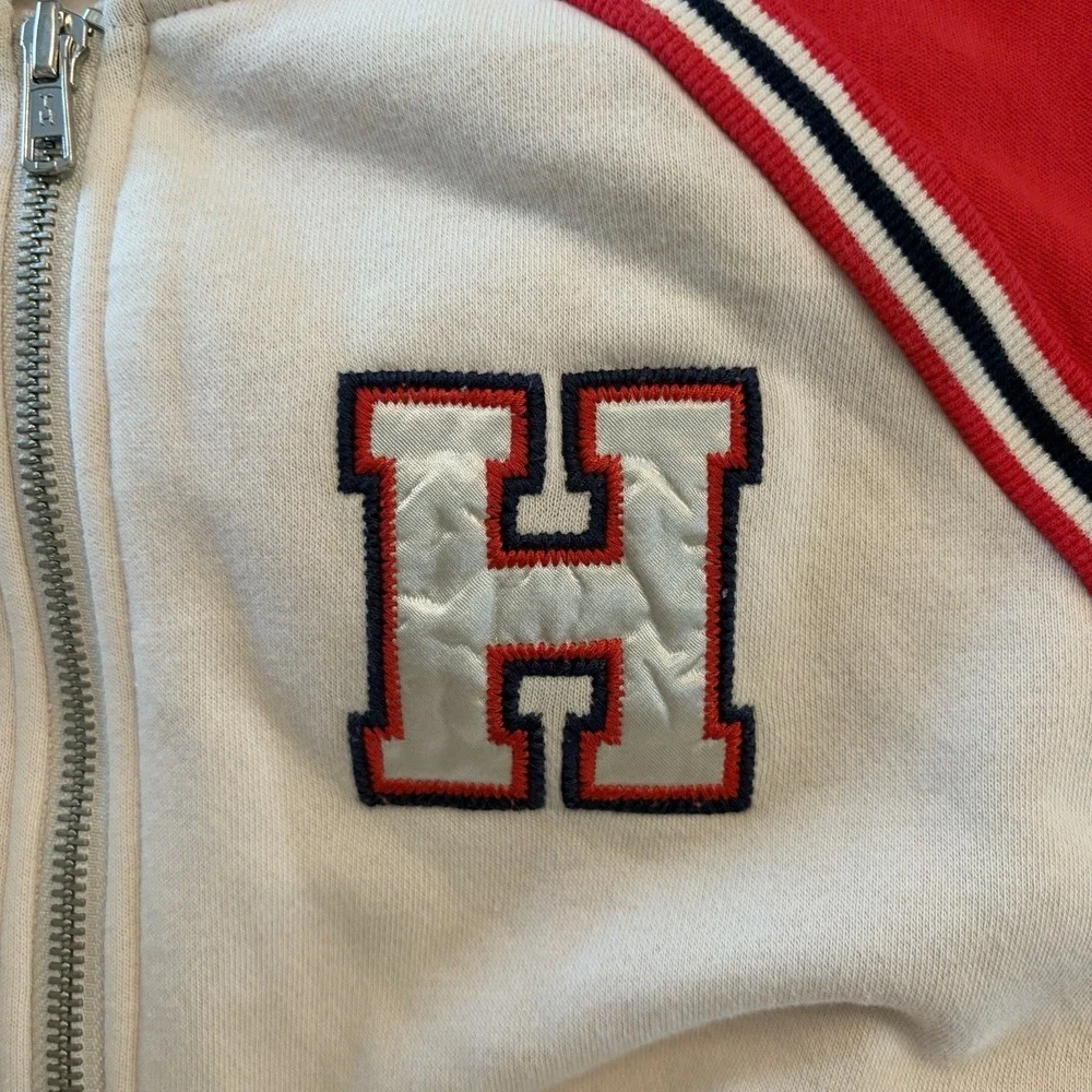Tommy Hilfiger small snag
